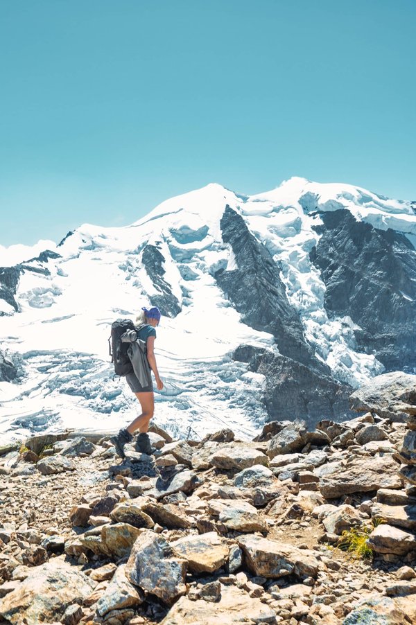 What Impact Does Altitude Sickness Have on Athletes During High Mountain Competitions?
